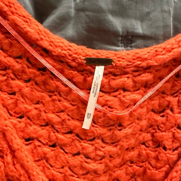 Free People Crashing Waves Pullover EUC size xs - Picture 4 of 4